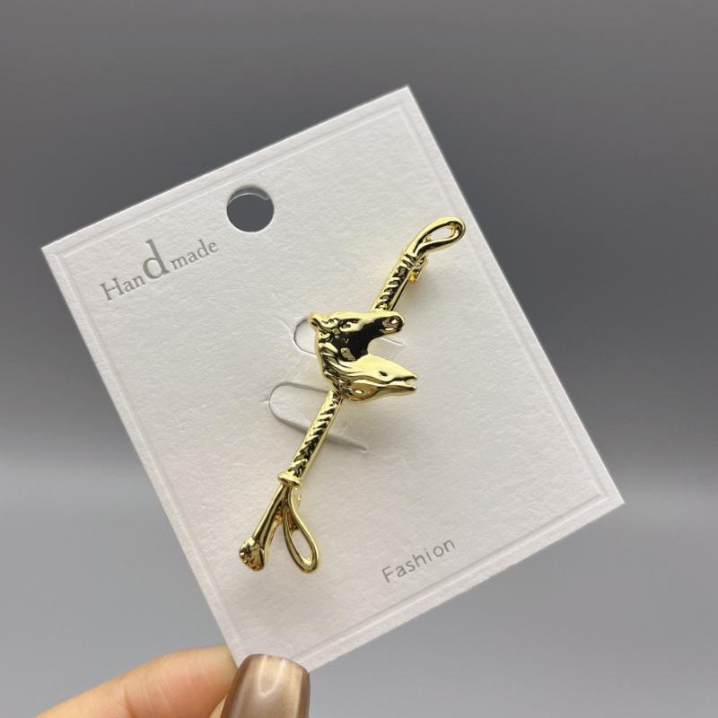 Metal Horsewhip Brooches Women Men Unisex Horse Head Whip Party Casual Brooch Pins Gifts