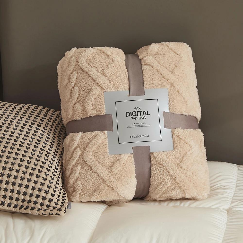 Coral Fleece Velvet Blanket Solid Double Sided Jacquard Geometric Pattern Thickened Blanket Bedspread Plaid Blankets