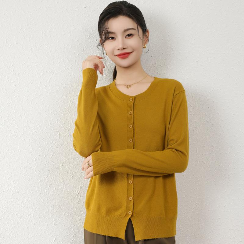 Autumn Women's Round Neck Wool Blend Cardigan Knitwear