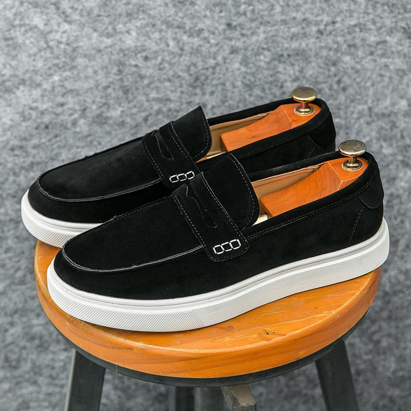 2024 Brand New Casual Men Sneakers Outdoor Board Shoes Walking Shoes Men Loafers Comfortable British Style Slip On Casual Shoes