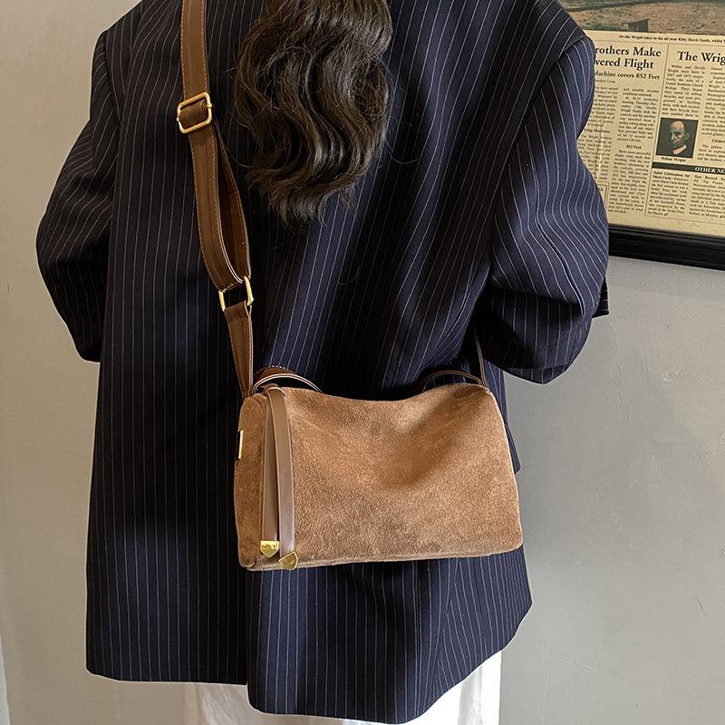 Frosted retro small bag women's autumn and winter versatile new shoulder messenger bag underarm pillow bag