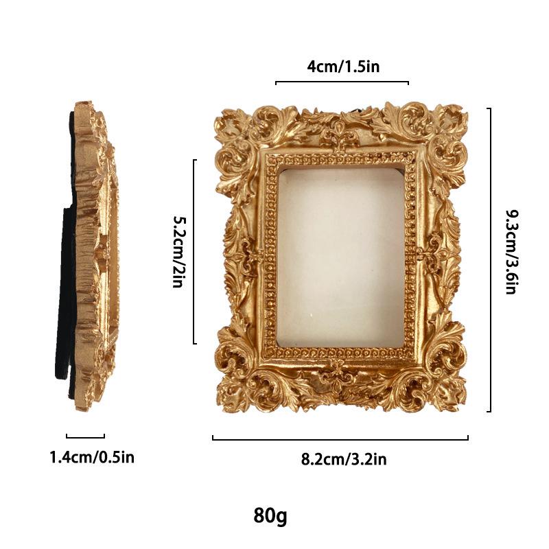 Victoria-Style Retro Resin Photo Frame Ornament - Light Luxury Badge Display Stand for Photo Props