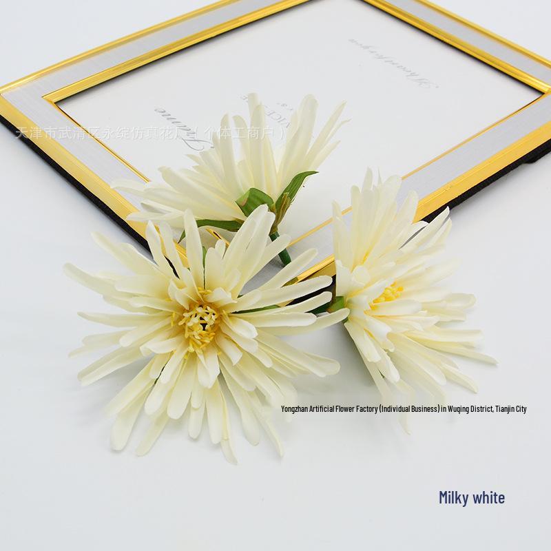 

Chrysanthemum Pine Needle Hairpin: Chinese-Style Floral Hair Accessory