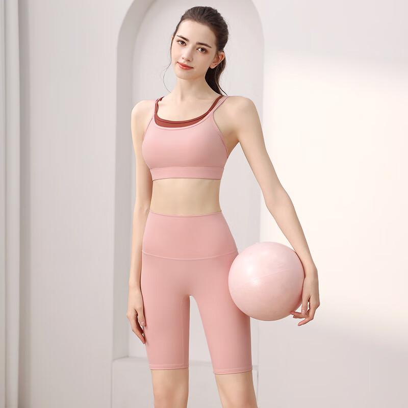OEING Women's Sports Bra & Capri Pants Set