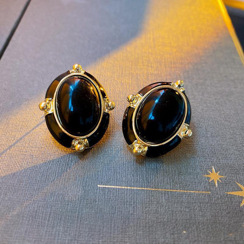 Medieval Retro Palace-Style Luxurious Round Earrings