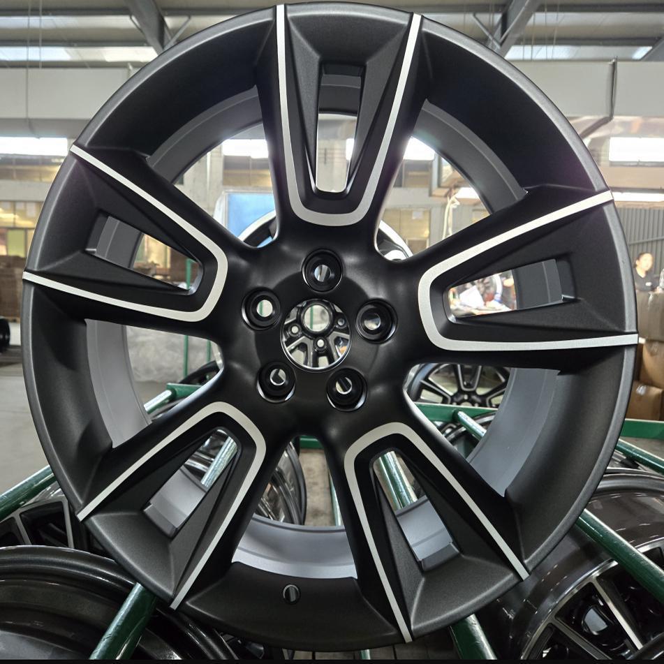 Junsheng Rubber: Fits 18-19 inch Lynk & Co 01 and 03 aluminum alloy wheels, universal compatibility.