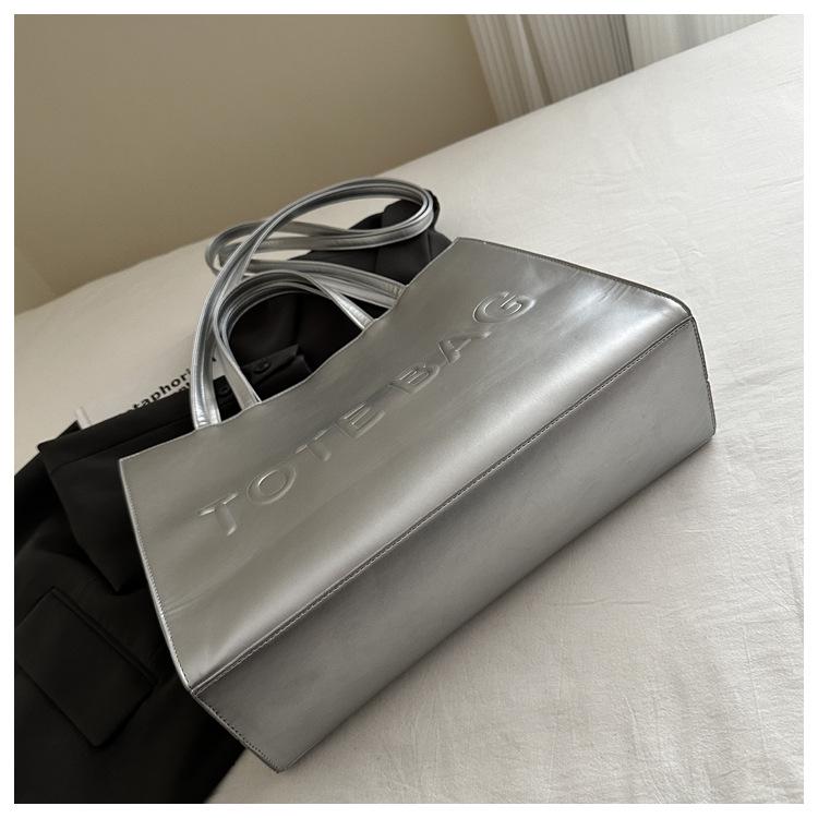 2025 Large Capacity Women's Retro Crossbody Tote Bag - Trendy Autumn Commute Handbag for College Students