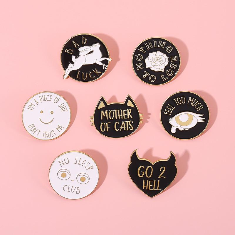 Creative Cartoon Cat Brooch Stylish Personalized Letter Pin For Fashion Accessories