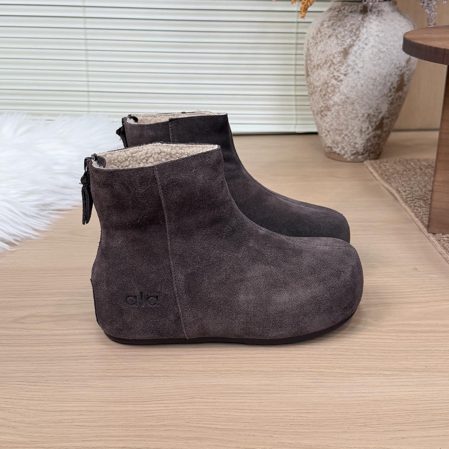 

Cowhide retro inner heightening platform Birkenstock snow boots women s 2025 winter new velvet thermal cotton shoes 40