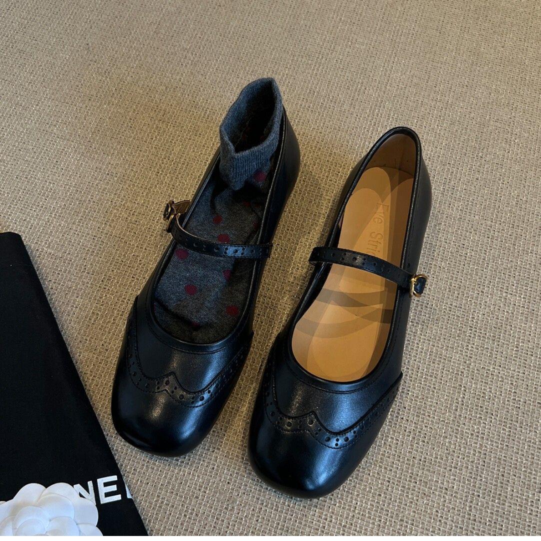 

Литературные и художественные туфли-лодочки с мелким вырезом и маленькой одинарной пряжкой, женские универсальные повседневные туфли на плоской подошве Мэри Джейн с квадратным носком, вечерние туфли 40 чёрный