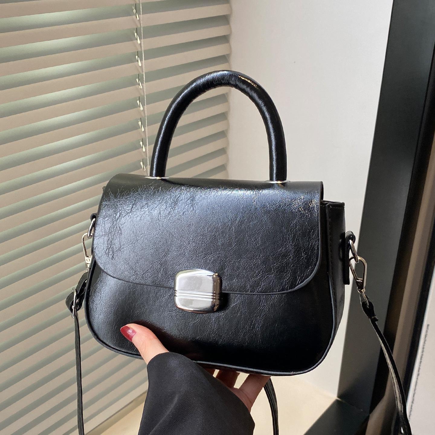 

Модная корейская версия трендовой текстурной маленькой сумки-яблока женская 2025 новая в зарубежном стиле двухслойная сумка-мессенджер чёрный