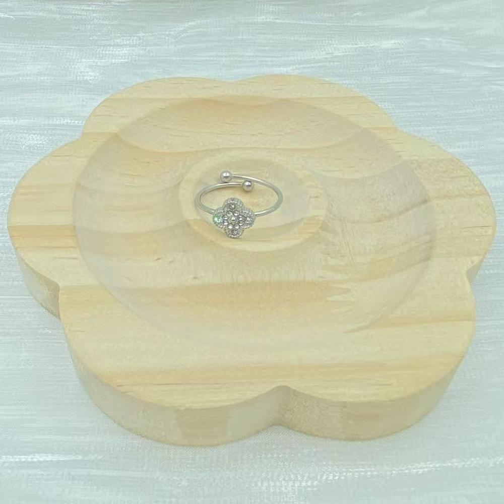 9-13mm Modischer und Funkelnder Vierblättriger Klee Ring Titanstahl Süßer Offener Verstellbarer Ring für Damen