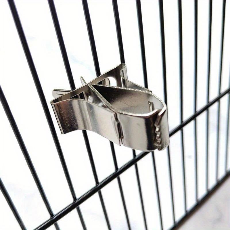 2 Pezzi Porta Cibo per Uccelli Pappagallo Pet Pinza per Frutta Verdura Dispositivo Alimentatore Pinza a Morsetto Durevole Accessorio per Gabbia per Uccelli Domestici.