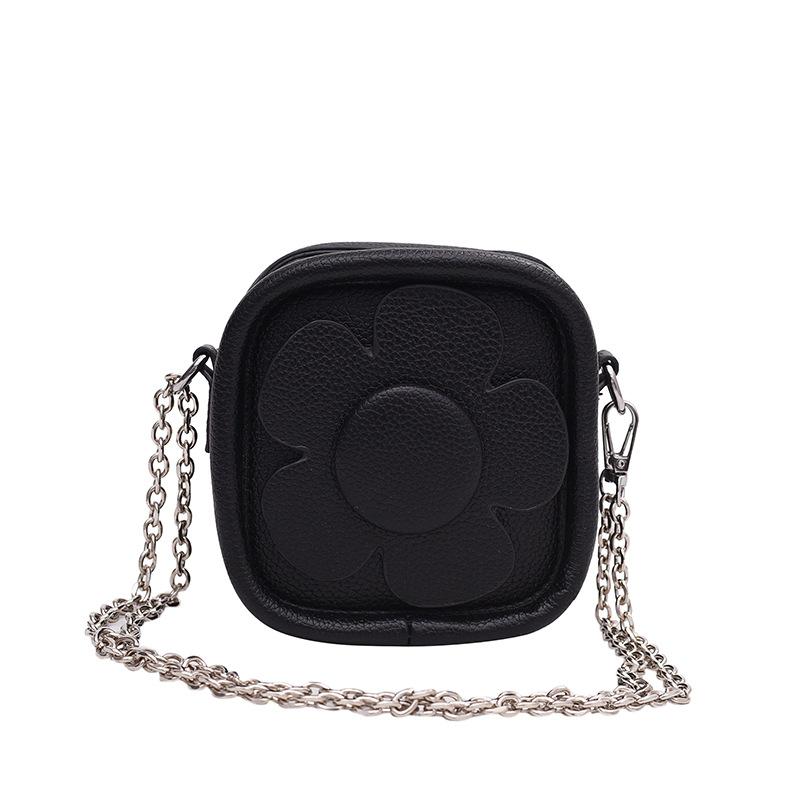 Small fresh literary women's bag 2025 new Mori sweet girl shoulder bag three-dimensional flower mini square bag tide