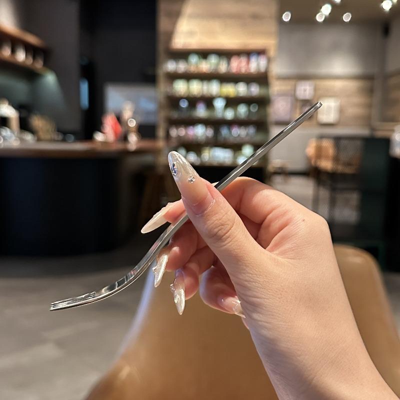 1/2ST Fruktgaffel Kreativt Rostfritt Stål Ins Vind Bordsredskap Salladsgaffel Premium Känsla Långt Handtag Hushållsprodukter
