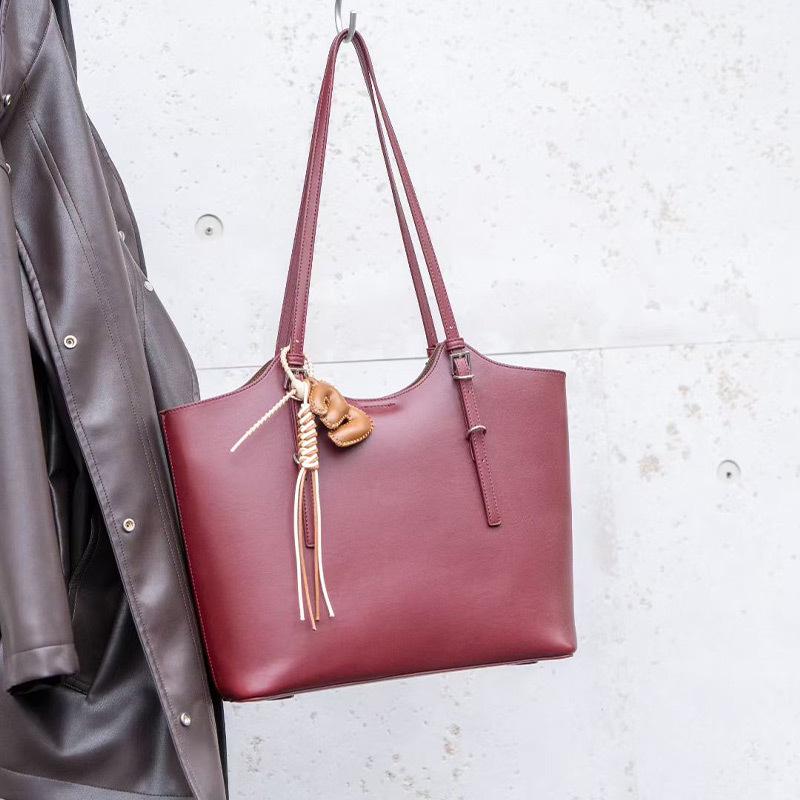

Trendy Retro Women s Large Capacity Commuter Tote Bag 2025