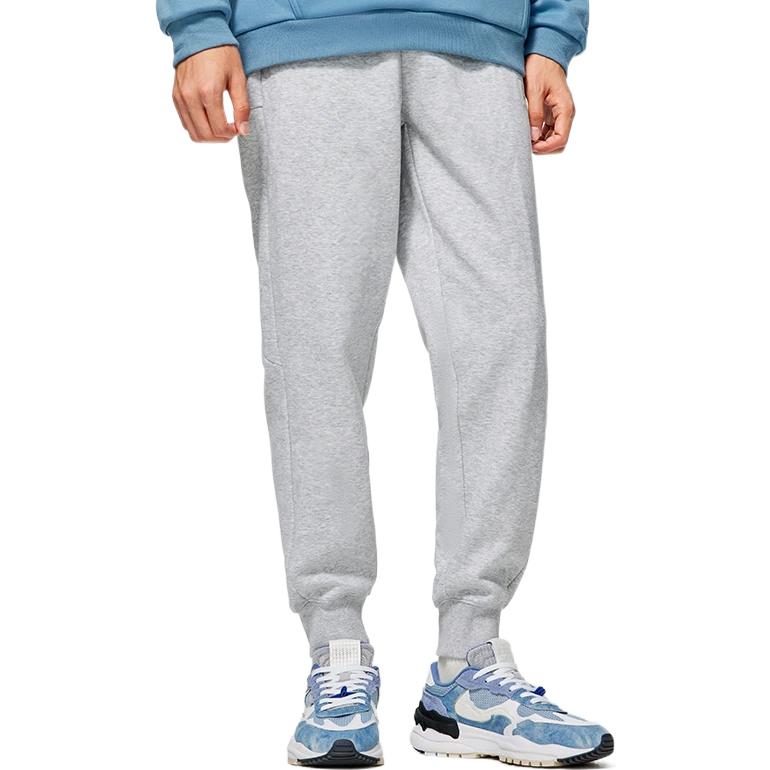 Li-Ning סדרת אנטי-וו צבע אחיד הדפסת אותיות שרוך בטנת פליז מכנסי טרנינג רפויים גברים תחתונים פרחוני-אפור בהיר AKLSB89-3