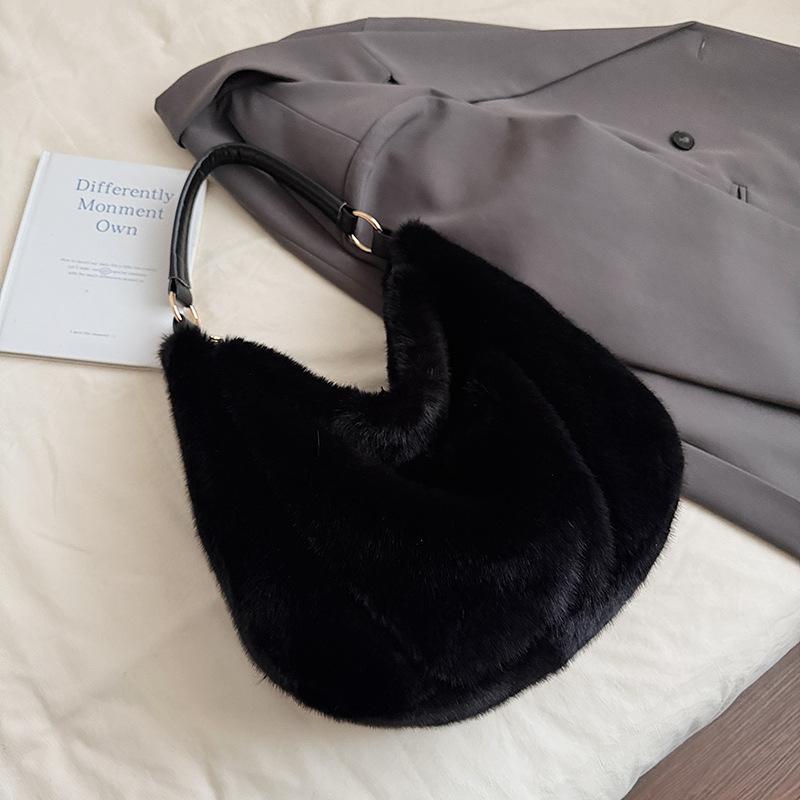 

Casual fluffy bag women s winter underarm bag commuter shoulder bag handbag tote bag