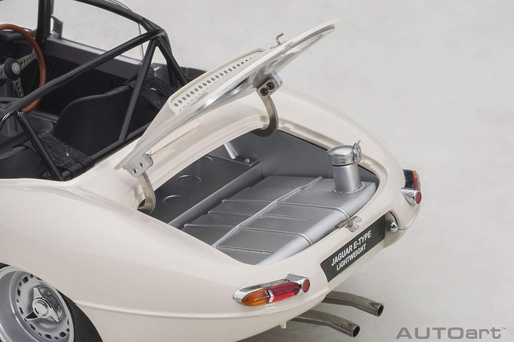 AUTOart Jaguar Lehký typ E Bílý Hotový Produkt 1/18