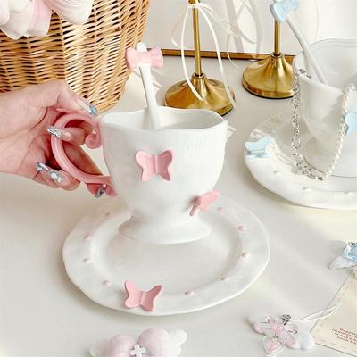 Juego de Taza de Café y Platillo de Cerámica con Lazo Femenino