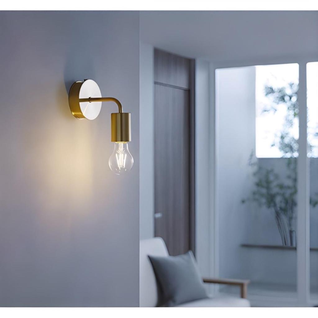 Daiko Electric DAIKO LED Bracket Light with Lamp, 3.8W (E26) LED Filament Bulb, Candle Color, 2200K, Equivalent To a 60W Incandescent Bulb, High