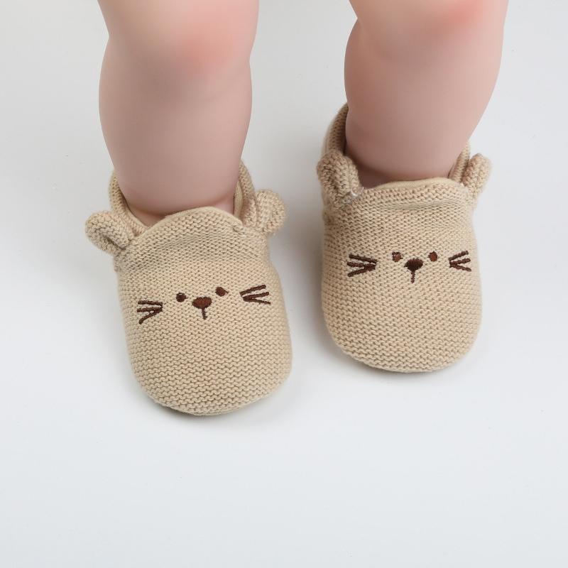 

Обувь для маленьких девочек, повседневная однотонная нескользящая детская обувь с мягкой подошвой и мультяшным рисунком для малышей 3