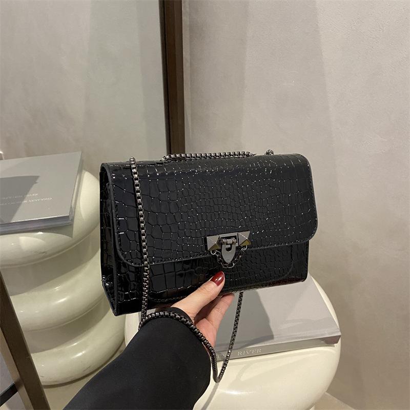 

Handbag New Simple 2025 Spring and Summer Retro Messenger Bag Casual Temperament One Shoulder Premium Small Square Bag чёрный