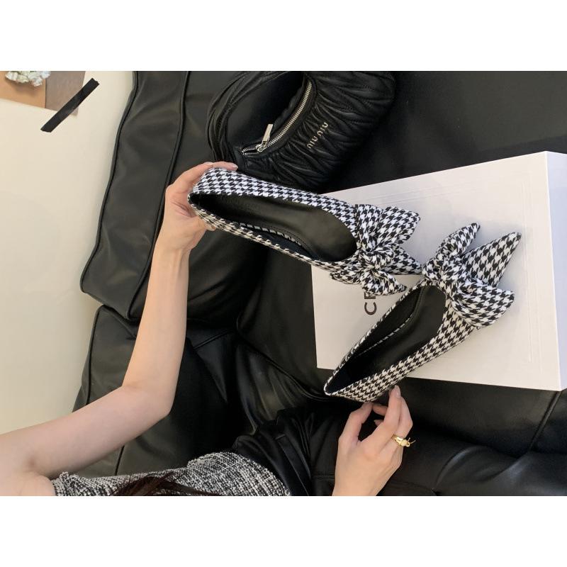 2025 New Autumn Xiaoxiangfeng Single Shoes Women's Pointed Head Flat Bottom Shallow Mouth Bow Soft Sole Fashionable Versatile Single Shoes Women