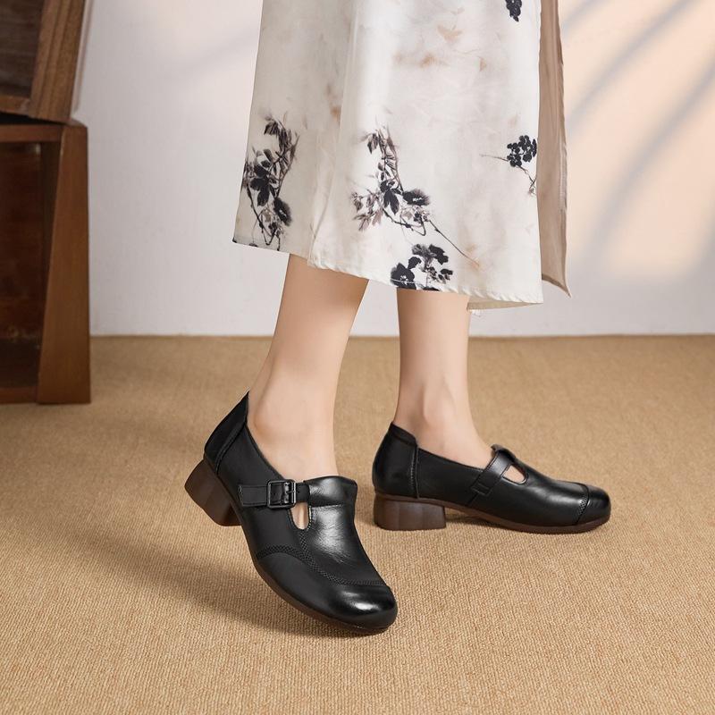 

Первый слой коровьей кожи туфли для мамы осень новые говяжья подошва мягкая удобные ретро одинарные туфли плоский каблук средние и старые кожаные туфли 35 чёрный