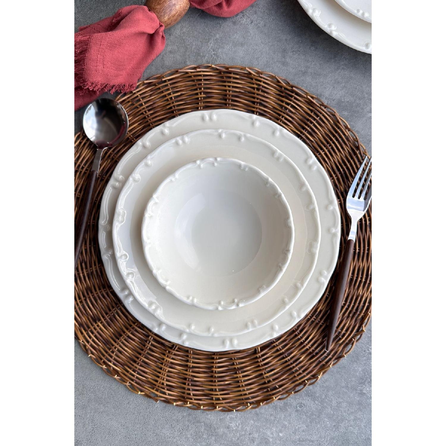 

Lianna Porcelain Dinner Set Cream 24 Pieces Premium For 6 Persons