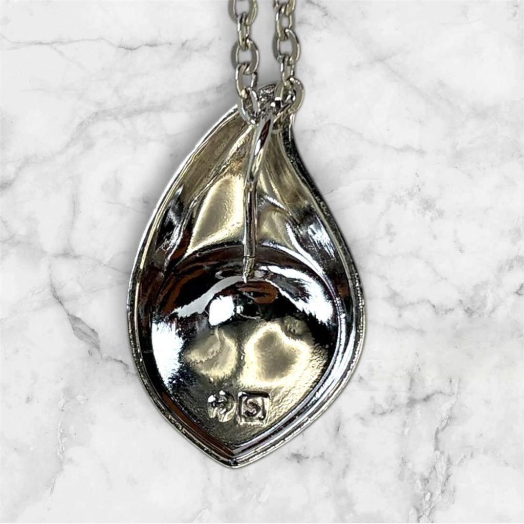 Used TASAKI Silver Pearl Necklace Petal