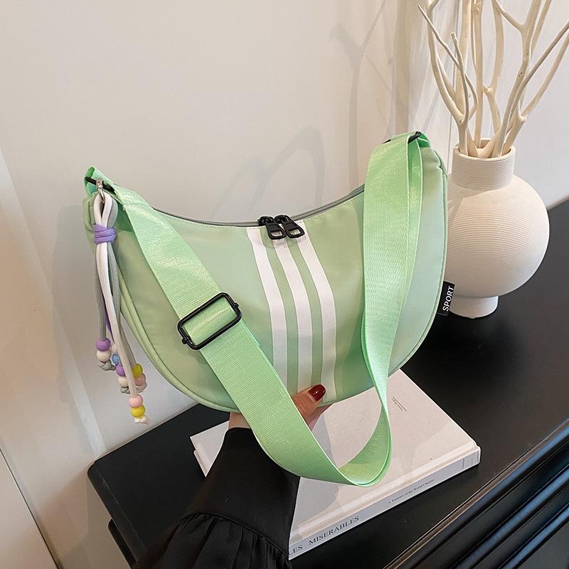 Summer Waterproof Nylon Cloth Bag Women's New Casual Messenger Dumpling Bag Versatile Ins Popular Shoulder Bag