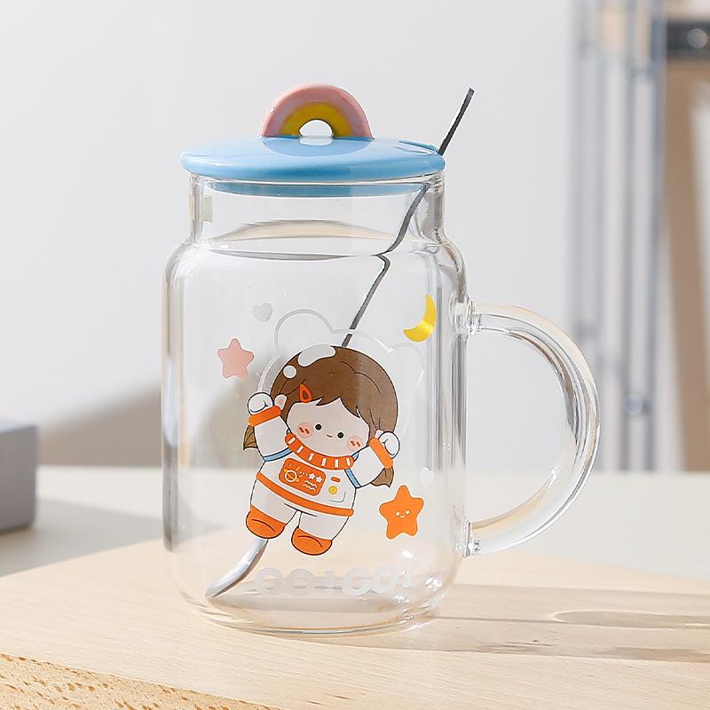 Kreative Cartoon Weltraum kleines Mädchen Glas Hochborosilikat Skala Glas Kleiner frischer Stil Wasserbecher mit Deckel Löffel