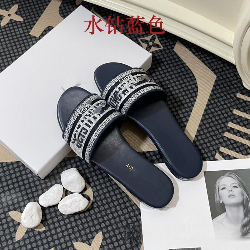 Spring Rhinestone Embroidery with Slippers Women Wear Beach Shoes Sheepskin Flat Sandals