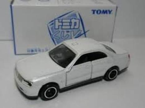 

Tomica Tomica Lottery V Cedric Y34 Masked Police Car Pearl White