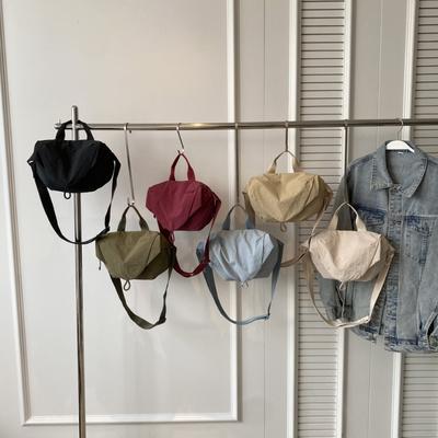 Sac messager de sport décontracté Nouveau sac à main polyvalent léger de couleur unie Sac à bandoulière pour les déplacements