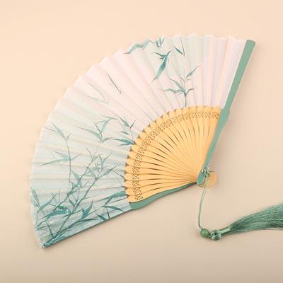 1 Stück hochwertiger grüner Bambusfächer, faltbarer Tanzfächer im alten chinesischen Stil, Geschenk für Frauen Hanfu Cheongsam, Sommerfaltfächer