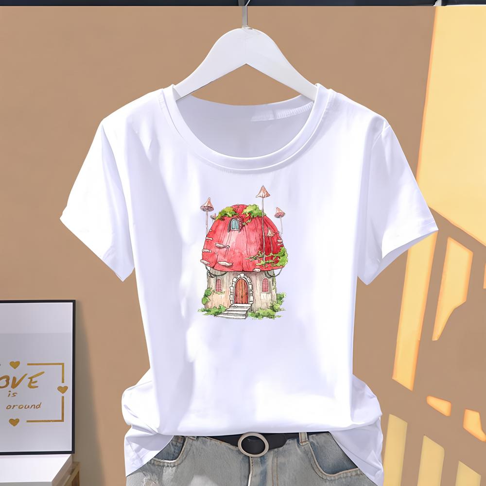 Trendy Printed T-shirt for Summer, Women's Short-sleeve Cute and Stylish Fashion Top.