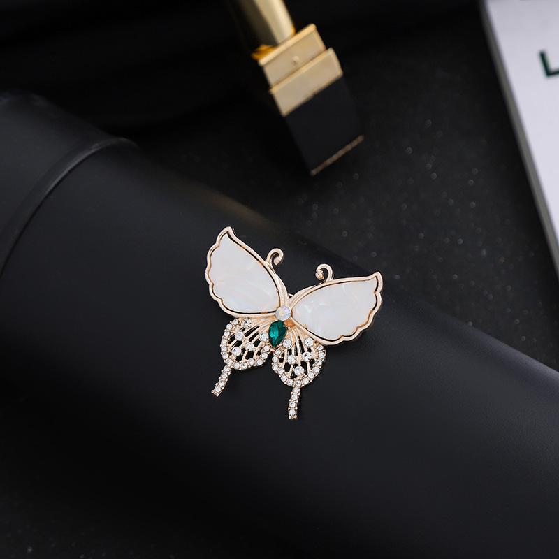 Luxury Animal-Themed Corsage: Elegant Holiday Gift for Women