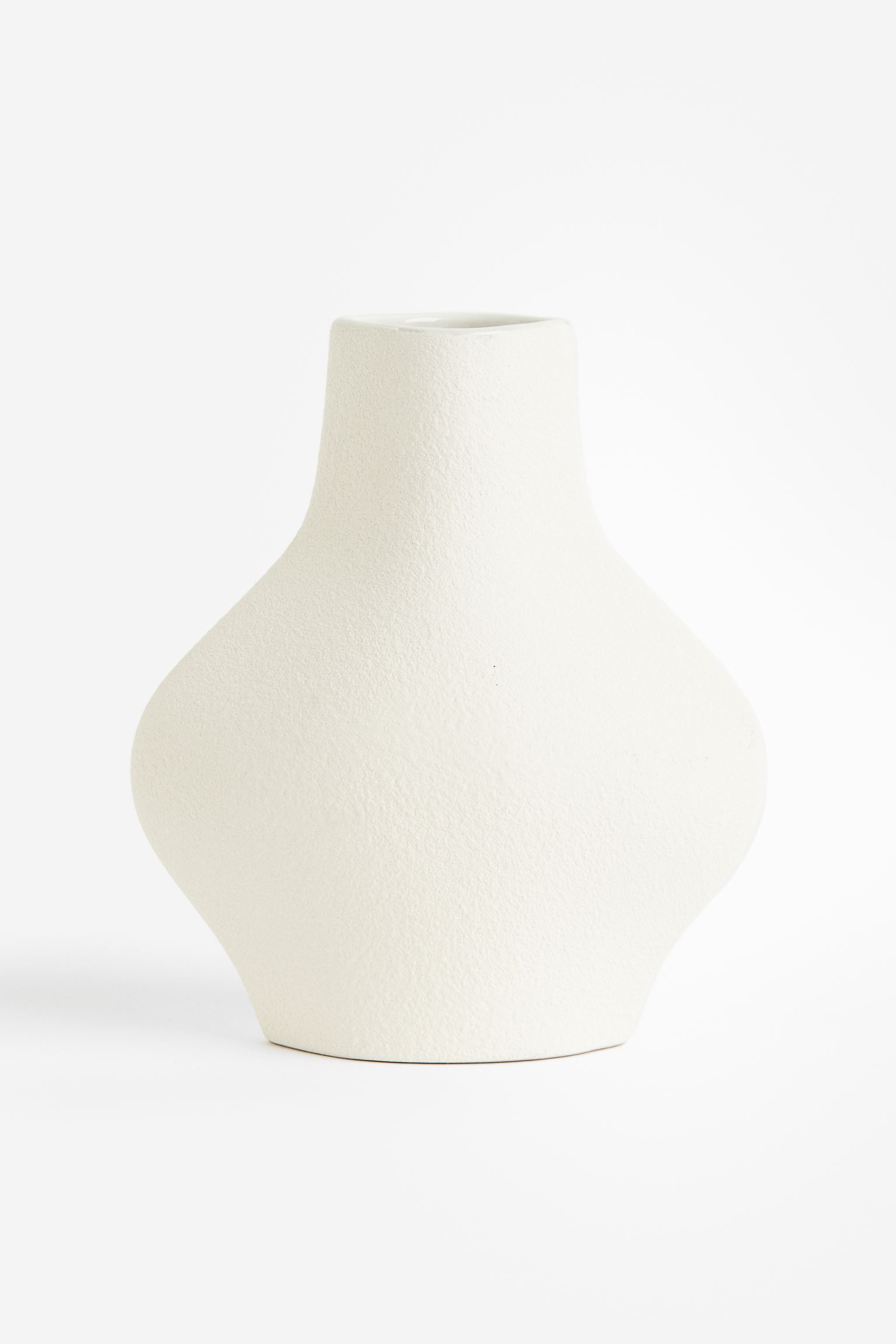 

Керамическая ваза