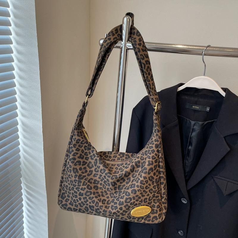 

Повседневная сумка большой вместимости женская 2025 новая осенняя модная сумка-мессенджер с леопардовым принтом, сумка-шоппер для通勤 через плечо