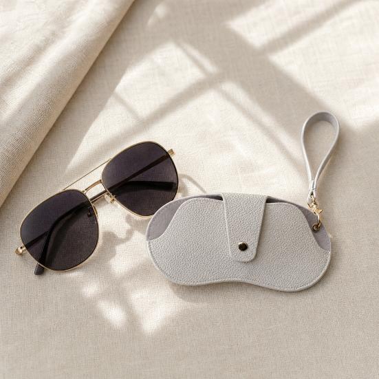 Sunglasses Storage Pouch, Imitation Leather Hanging Glasses Case with Carabiner, Portable Eyeglasses Holder for Bag