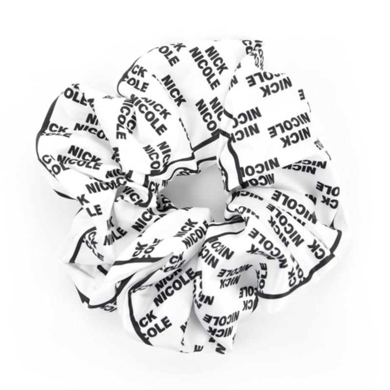 NICK&NICOLE NICOLE LOGO SATIN HAIR SCRUNCHIE_2 Color