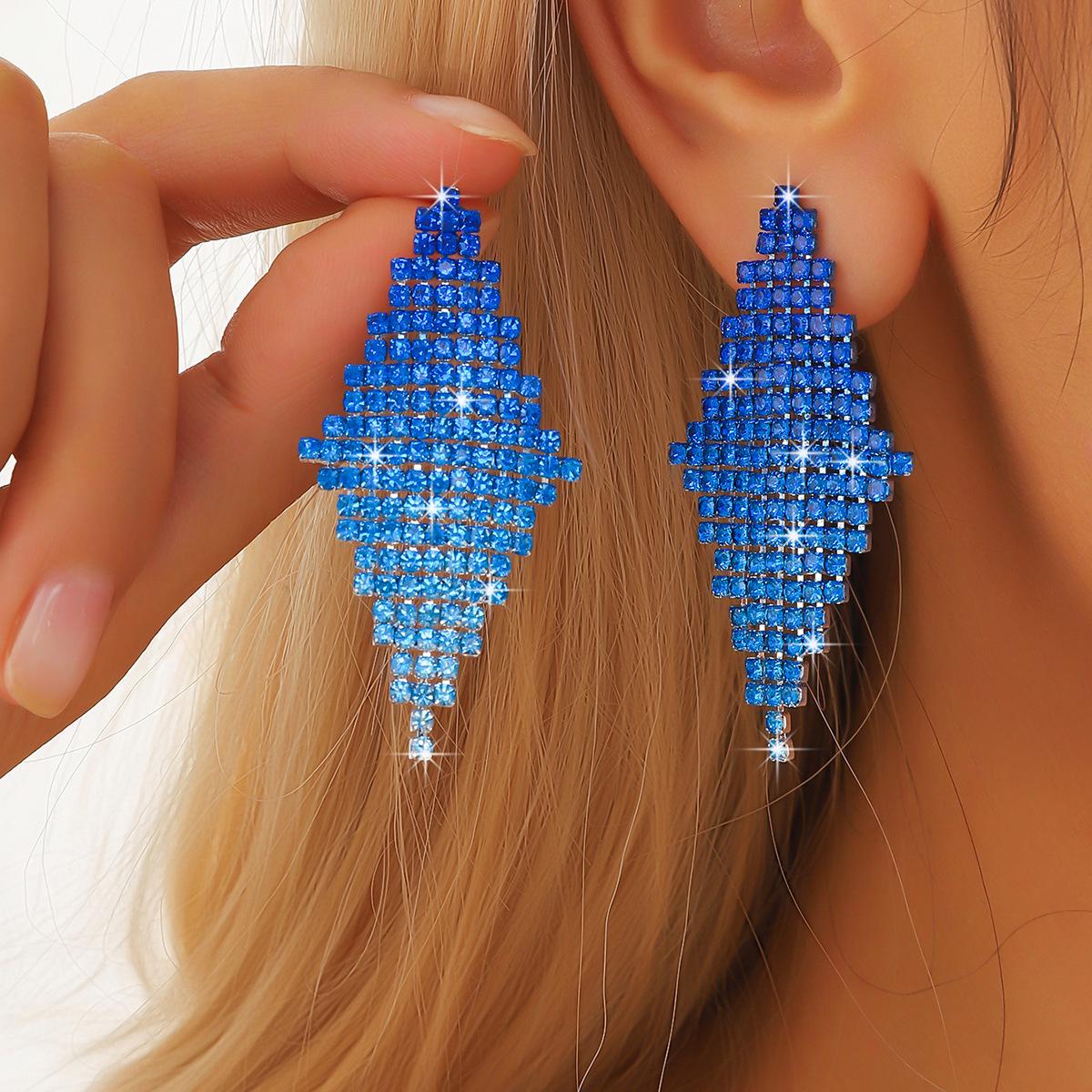 

Elegant Rhinestone Gradient Tassel Earrings for Brides and Stage Performances