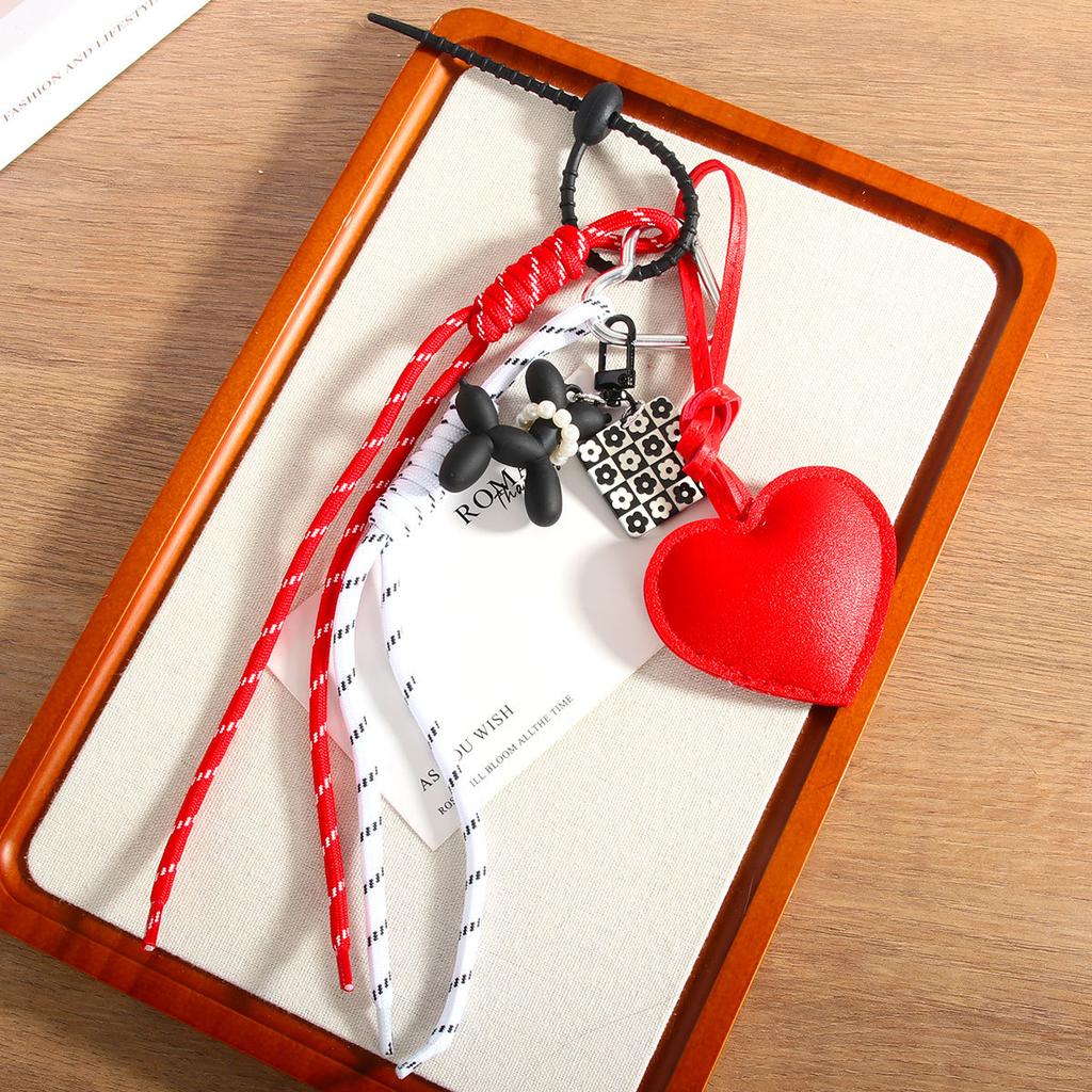 Fashion Peach Heart Bag Pendant Pendant Temperament Hand-woven Miu Series New Red Leather Love Bag Hanging Batch