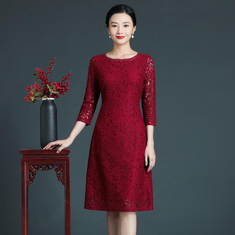 Elegant Wine Red Lace Dress with Waist-Cinching for Middle-Aged and Elderly - Autumn 2021 Collection