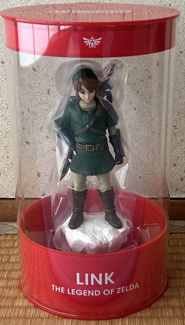 

[USED] The Legend of Zelda Link Nintendo Statue