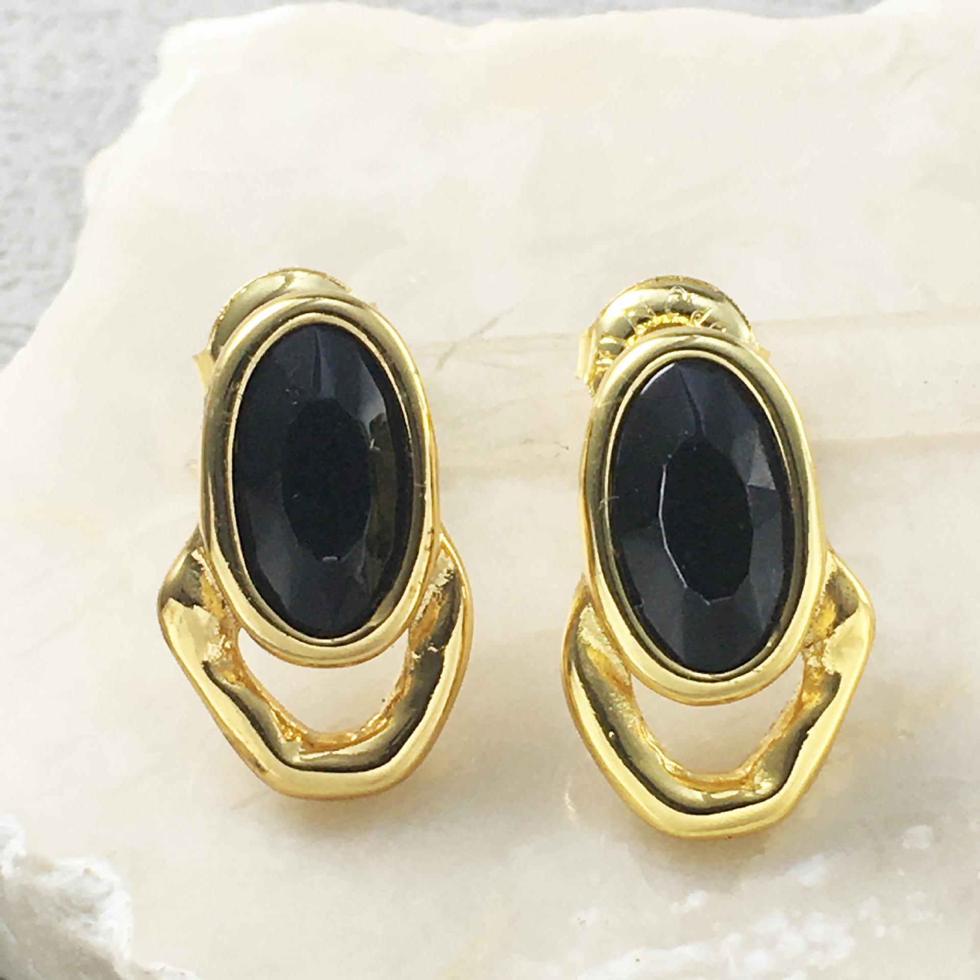 2024 Exquisite UNOde50 Women s Gemstone Earrings - Bestselling Romantic Jewelry Electroplated