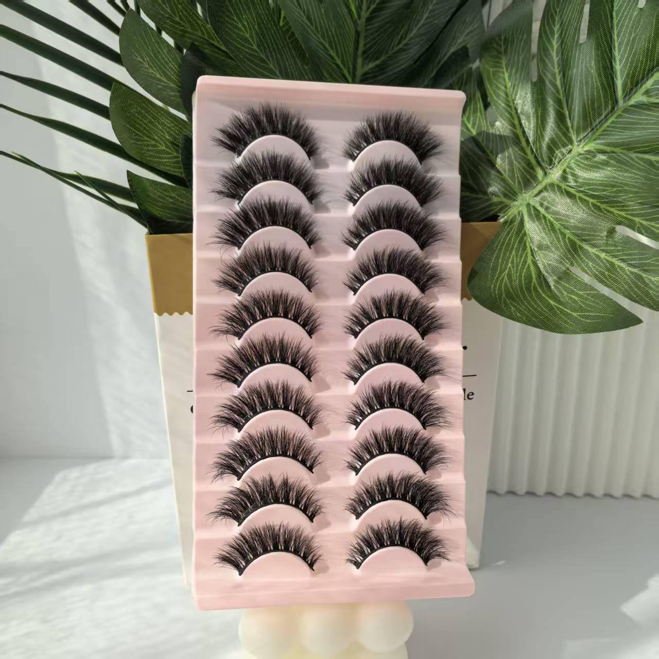 

Упаковка 10 пар: Натуральні густі кучеряві накладні вії в європейському та американському стилі.