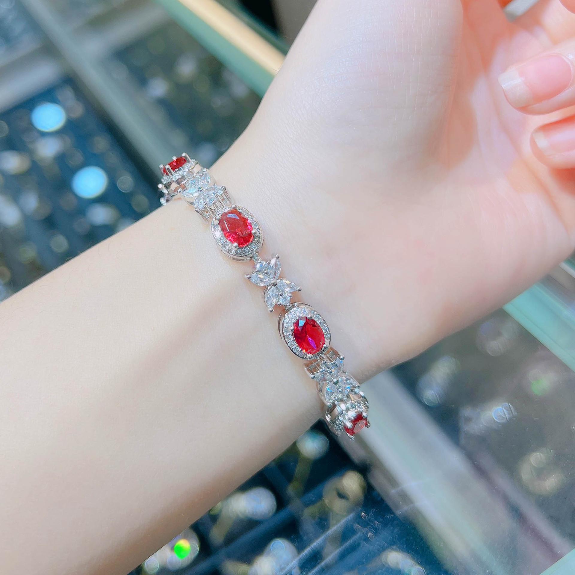 Luxury Royal Sapphire Bracelet Celebrity Banquet Daily Dating Gathering Sisters Afternoon Tea Red Diamond Treasure Bracelet